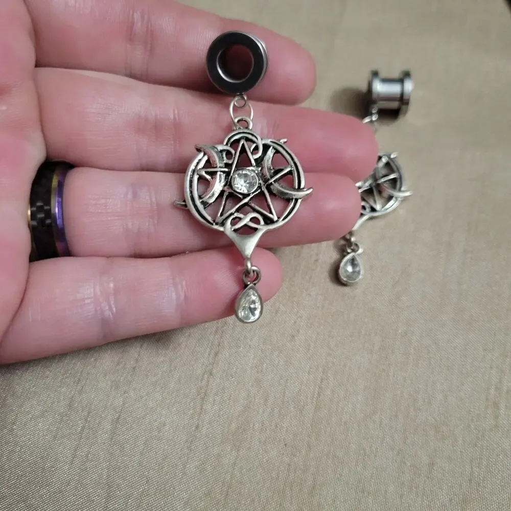 0 gauge (8mm) witchy pentagram moon stainless steel ear tunnels, screw back